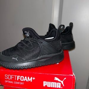 Toddler shoes size 5c